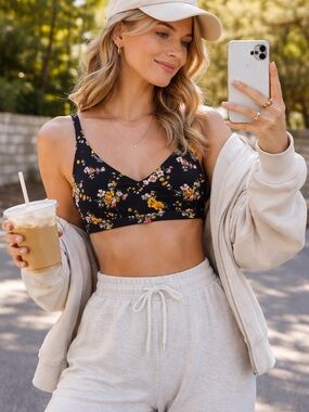 Floral Sports Bra Medium NWT Black Boho Active Bralette Workout Top Athleisure